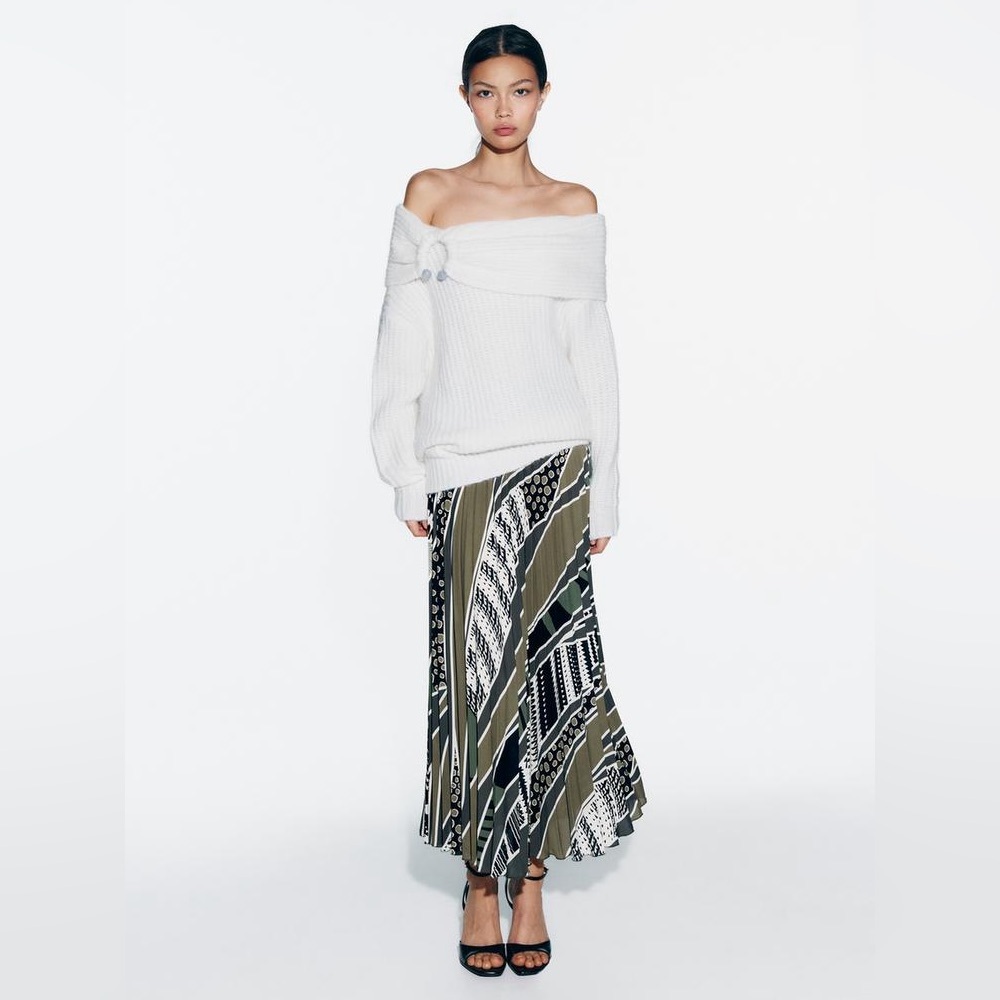 BRAND NEW ZARA SKIRT SIZE S